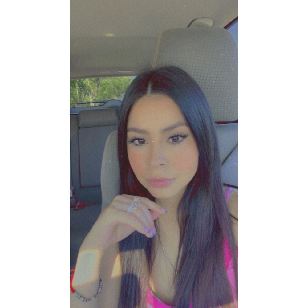 Meet your Posher, Evelin